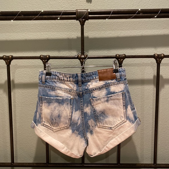 billabong shorts - Picture 2 of 3